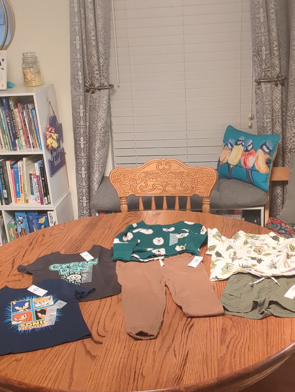 Old Navy Toddler Boy Mixed Outfit Bundle - Blue/Green/Tan Pieces 12-18mth & 2T